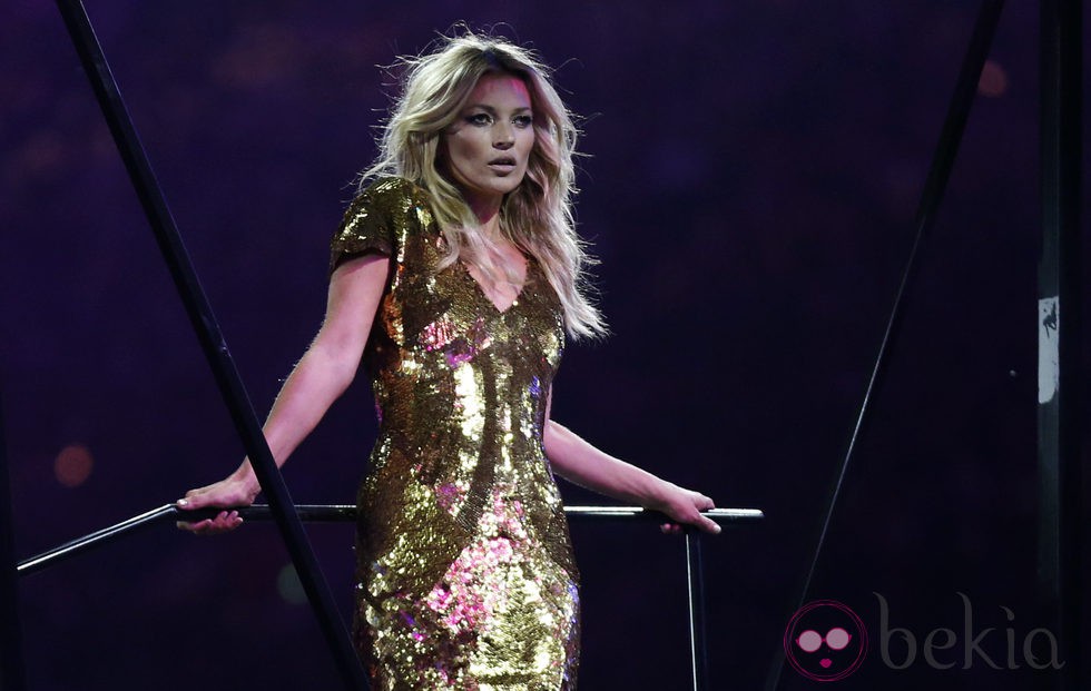 Kate Moss de Alexander McQueen en la clausura de los Juegos Olímpicos de Londres 2012