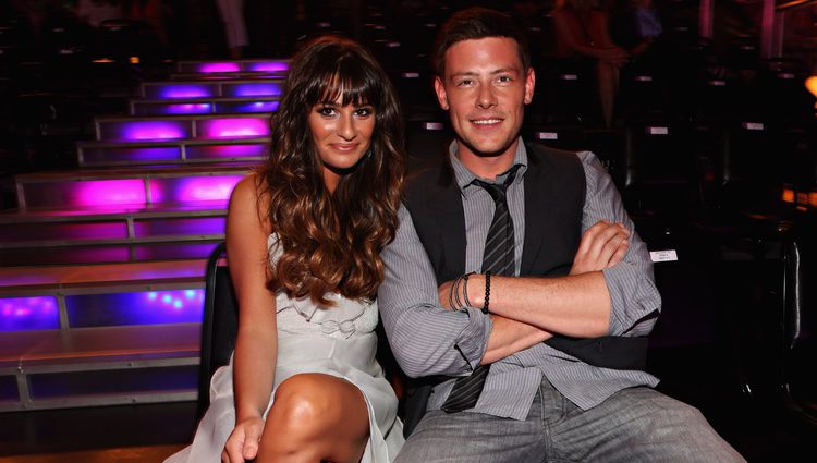 Lea Michele y Cory Monteith posan muy cómplices en la gala de los premios Do Something 2012