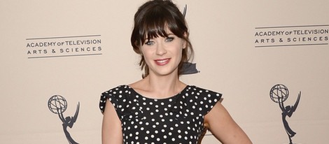 Zooey Deschanel en la fiesta de la Academia de Televisión 2012