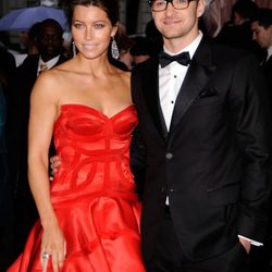 Justin Timberlake y Jessica Biel vestidos de gala