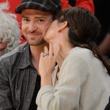 Jessica Biel besa cariñosamente a Justin Timberlake