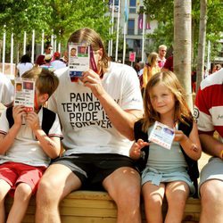 Federico, Christian e Isabel de Dinamarca se divierten con Mikkel Hansen y Kim Christensen en Londres 2012