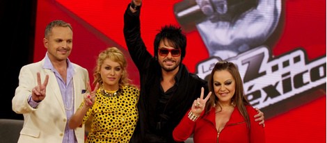 Miguel Bosé, Paulina Rubio, Beto Cuevas y Jenni Rivera en la presentación del programa 'La Voz' en México