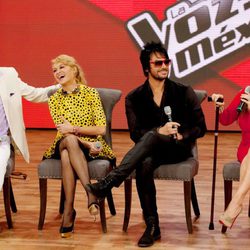 Miguel Bosé, Paulina Rubio, Beto Cuevas y Jenni Rivera durante la presentación del programa 'La Voz' en México