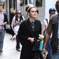 Leighton Meester acude a su camerino durante el rodaje de la sexta temporada de 'Gossip Girl'