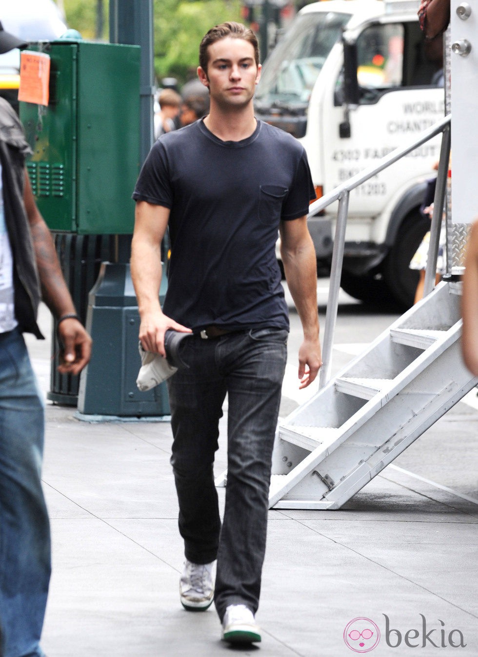 Chace Crawford acude a su camerino durante el rodaje de la sexta temporada de 'Gossip Girl'