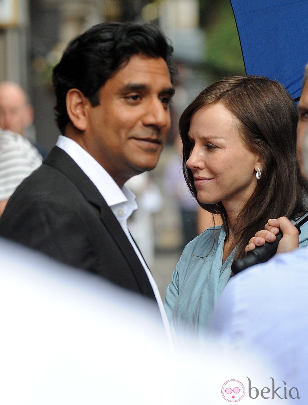 Naomi Watts y Naveen Andrews en un fotograma de la película 'Diana'