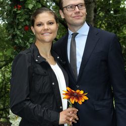 Victoria y Daniel de Suecia en la inauguración del 'sendero del amor'