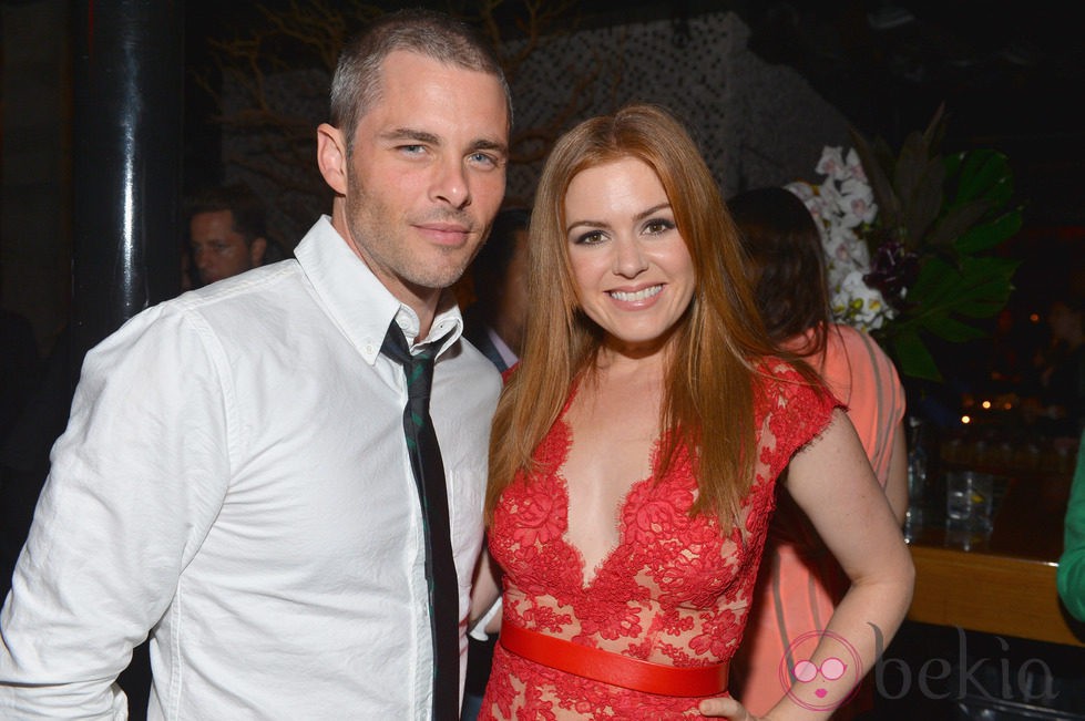 James Marsden e Isla Fisher en el estreno de 'Bachelorette' en Los Angeles