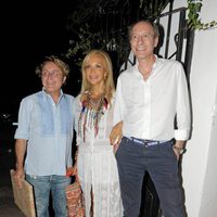 Carmen Lomana con Victorio y Lucchino en el cumpleaños de María de Hohenlohe