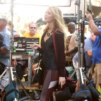 Blake Lively bromea con el equipo durante el rodaje de la sexta temporada de 'Gossip Girl'