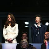 Los Duques de Cambridge, la Princesa Ana y Boris Johnson en la apertura de los Paralímpicos de Londres 2012