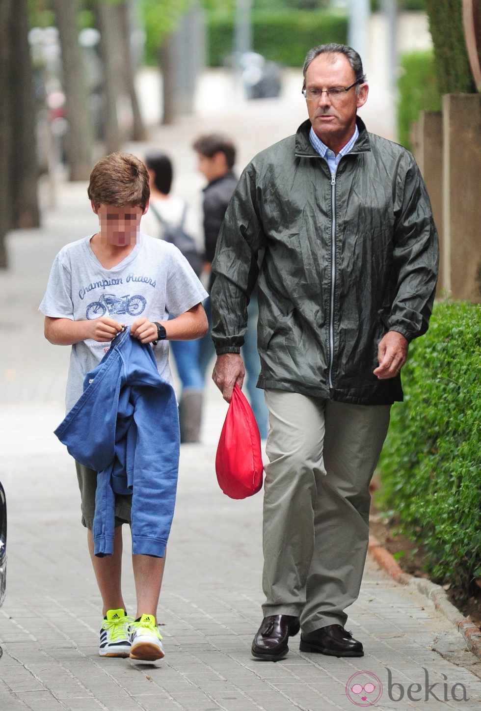 Mario Pascual Vives y su hijo