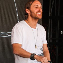 David Guetta pinchando en una fiesta en Las Vegas