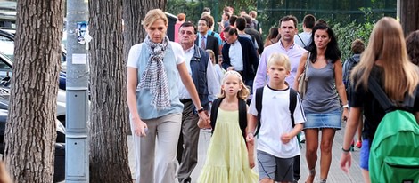 La Infanta Cristina con sus hijos Miguel e Irene Urdangarín en Barcelona