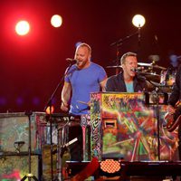 Coldplay durante su actuación en la clausura de los Juegos Paralímpicos de Londres 2012