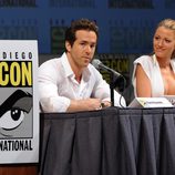 Ryan Reynolds y Blake Lively durante la Comic-Con 2010 