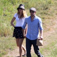 Blake Lively y Ryan Reynolds cogidos de la mano de paseo en Los Ángeles 