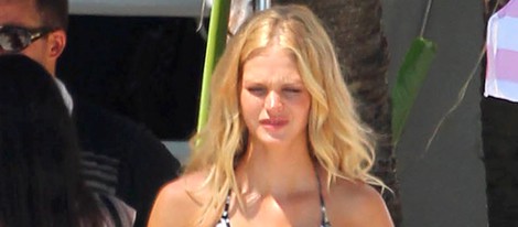 Erin Heatherton en una sesión de fotos para Victoria's Secret en Miami