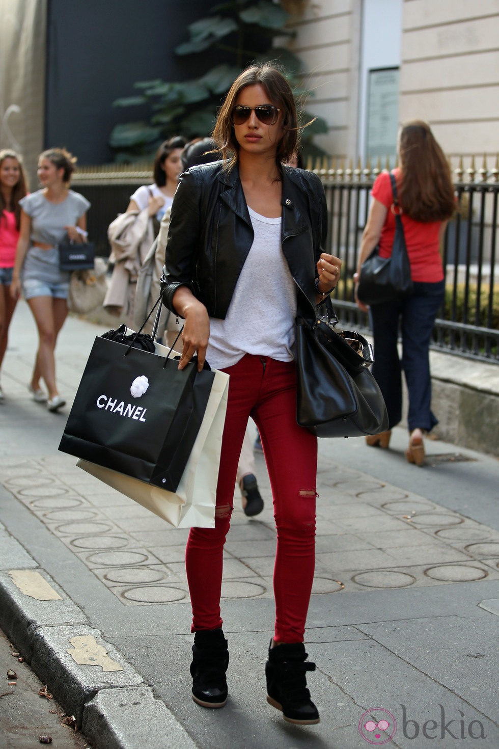 Irina Shayk, tarde de compras por París