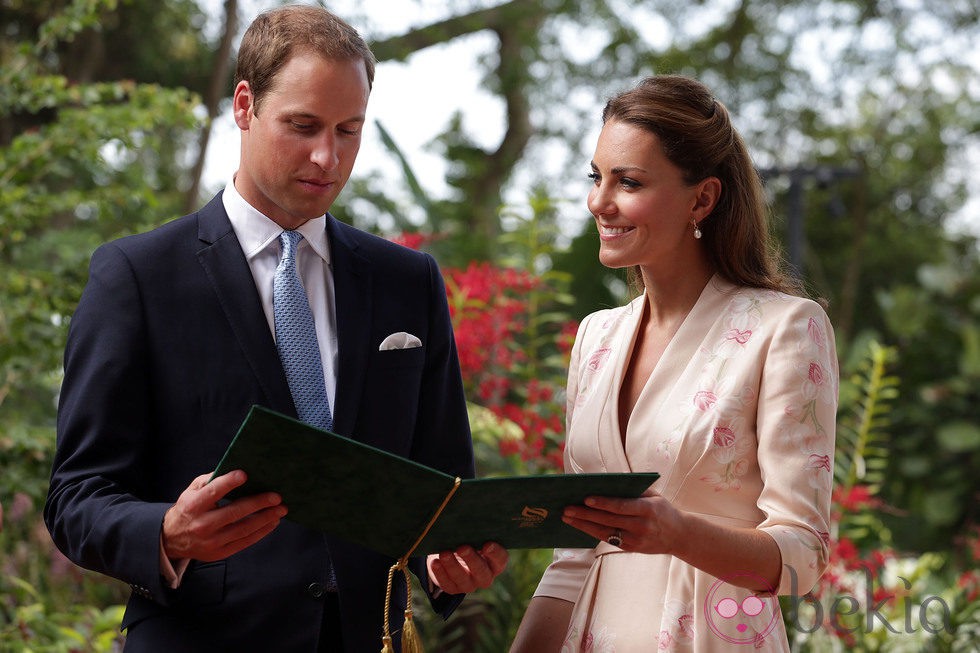 El Príncipe Guillermo y Kate Middleton en el Jardín Botánico de Singapur