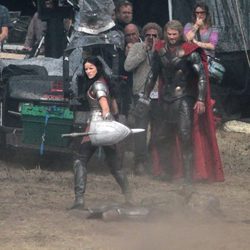 Chris Hemsworth en un momento del rodaje de 'Thor: The Dark World'