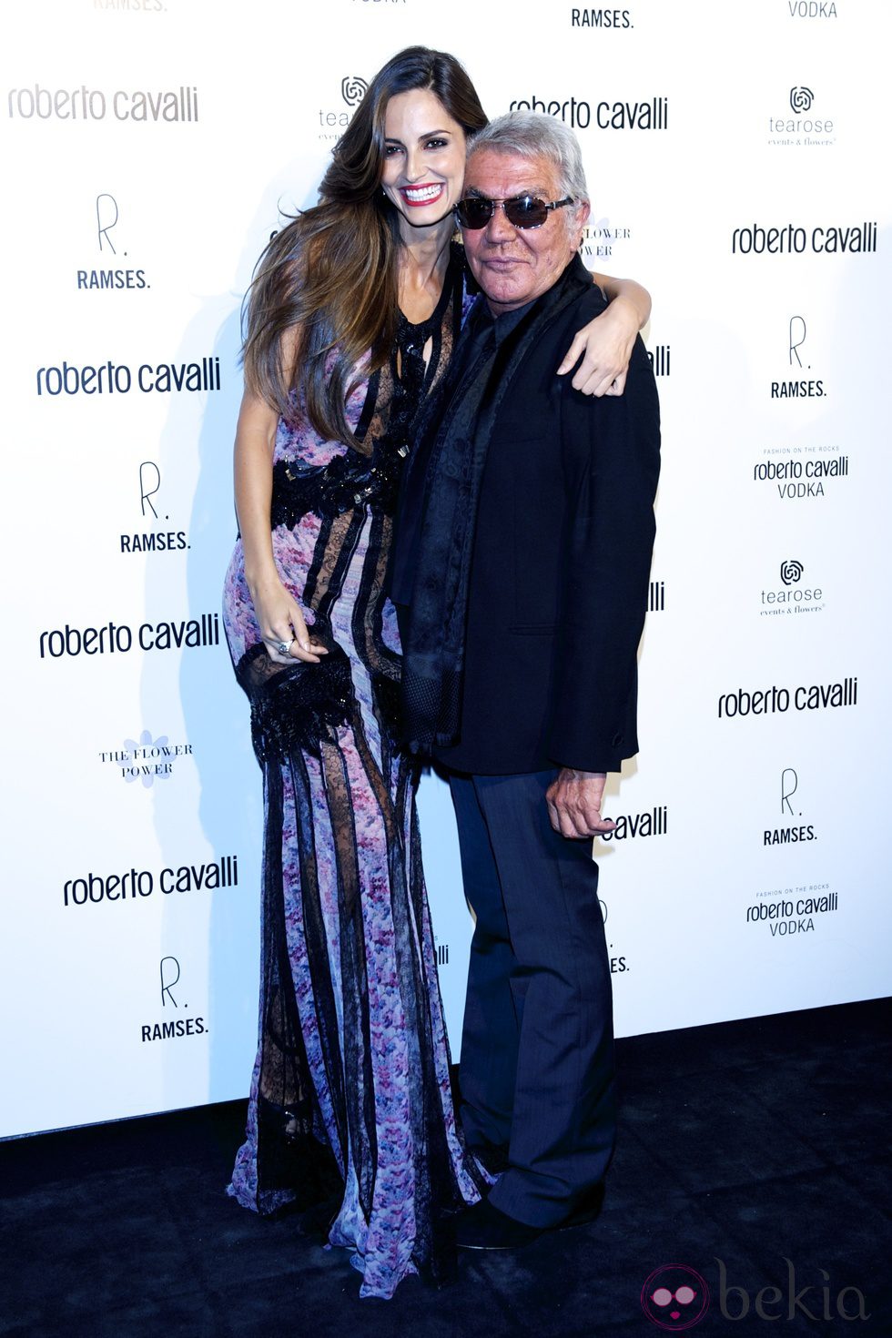 Ariadne Artiles y Roberto Cavalli en la apertura de una tienda del diseñador en Madrid