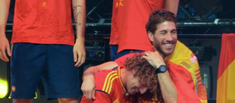 Sergio Ramos con David Bisbal en la celebración de la Eurocopa 2012