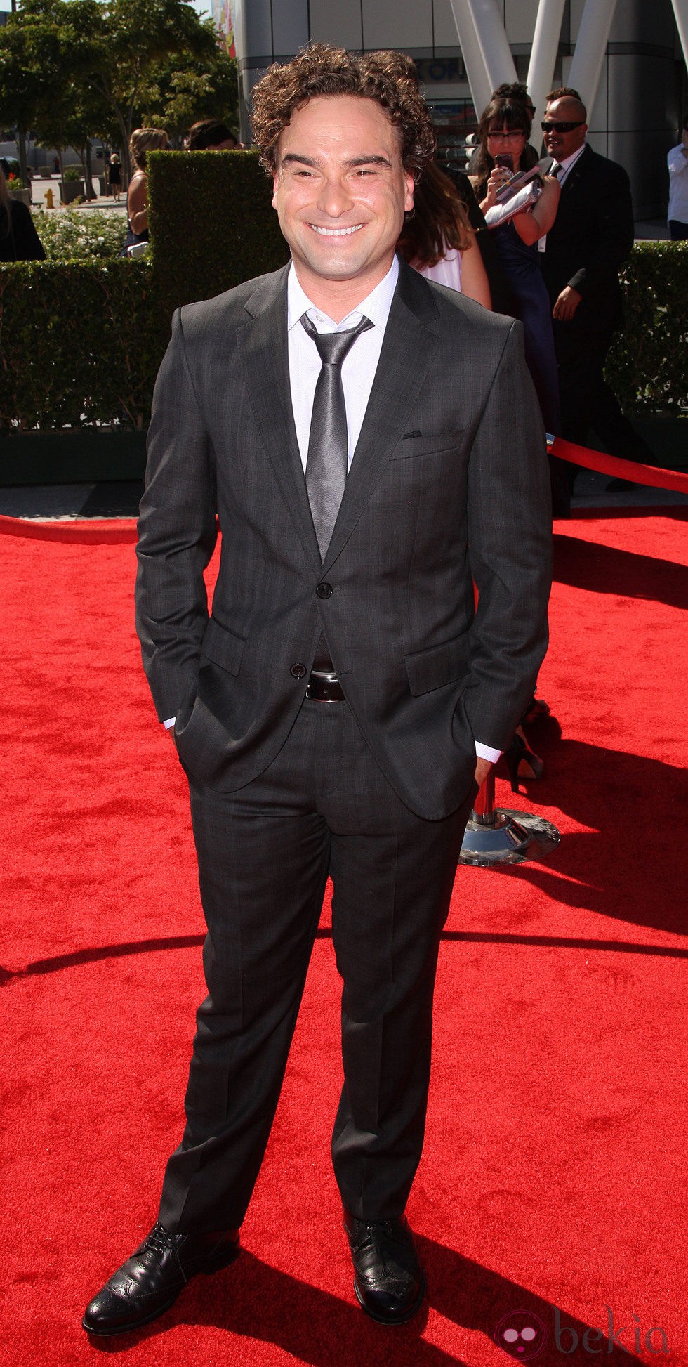 Johnny Galecki en los Emmy Creativos 2012 