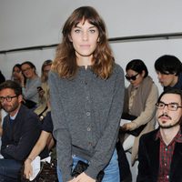 Alexa Chung en la Semana de la Moda de Londres primavera/verano 2013