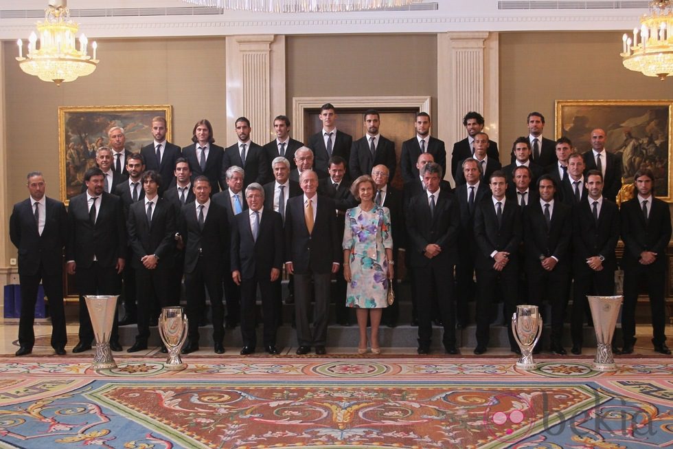 Los Reyes con el Club Atlético de Madrid en el Palacio de la Zarzuela