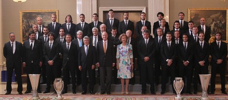 Los Reyes con el Club Atlético de Madrid en el Palacio de la Zarzuela