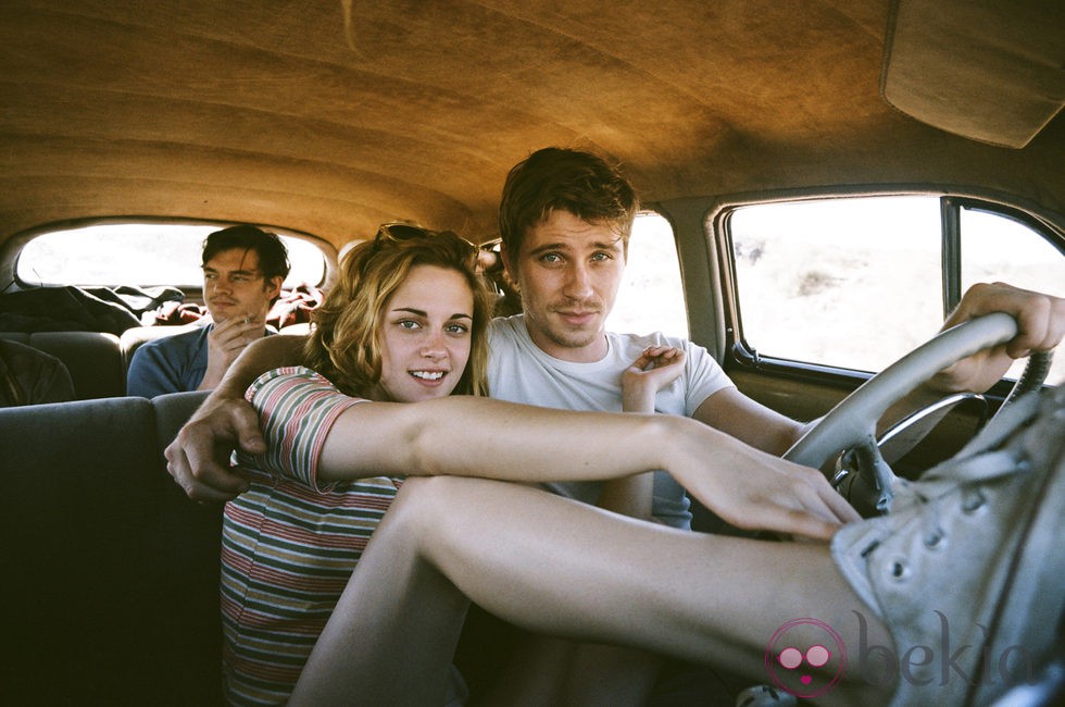 Sam Riley, Kristen Stewart y Garrett Hedlund en una escena de 'On the Road'