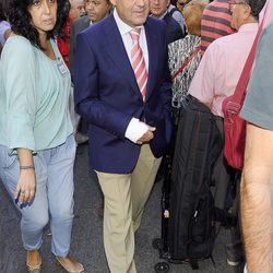 José Bono en la capilla ardiente de Santiago Carrillo