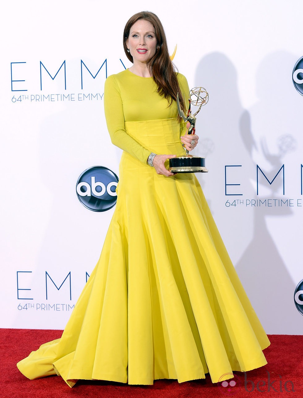 Julianne Moore, radiante con su Emmy 2012