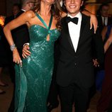 Sofia Vergara con su hijo Manolo en la fiesta de la Fox tras los Emmy 2012