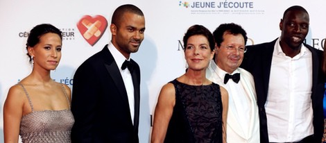 Axelle, Tony Parker, Carolina de Mónaco y Axelle en una gala benéfica en Monte-Carlo