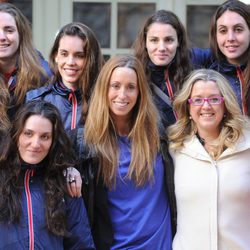 Gemma Mengual y su equipo con su entrenadora Anna Tarrés