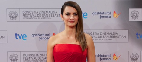 Penélope Cruz en el estreno de 'Volver a nacer' en el Festival de San Sebastián 2012