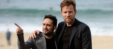 Ewan McGregor y Juan Antonio Bayona en el Festival de San Sebastián 2012