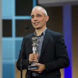 Pablo Beger con su premio en la clausura del Festival de San Sebastián 2012