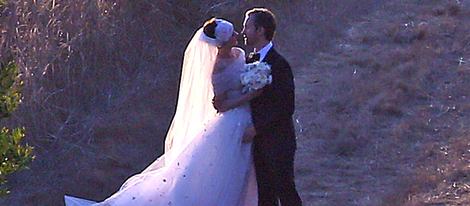 Anne Hathaway y Adam Shulman en su boda