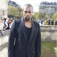 Kanye West en el desfile de Dior de la Semana de la Moda de París