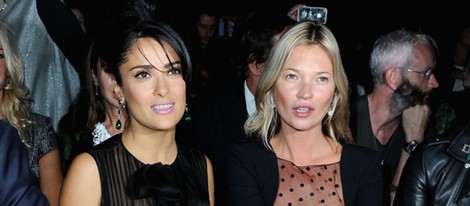 Kate Moss y Salma Hayek en la Semana de la Moda de París primavera/verano 2013