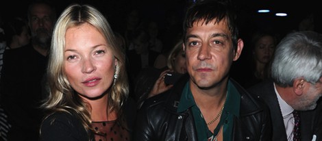 Kate Moss y Jamie Hince en la Semana de la Moda de París primavera/verano 2013