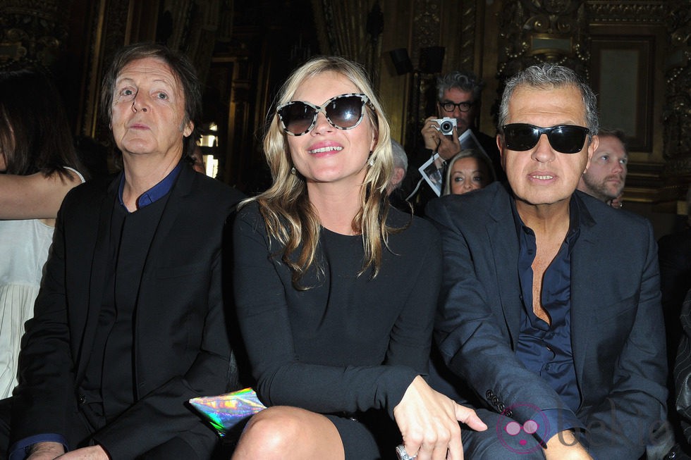 Paul McCartney, Kate Moss y Mario Testino en la Semana de la Moda de París