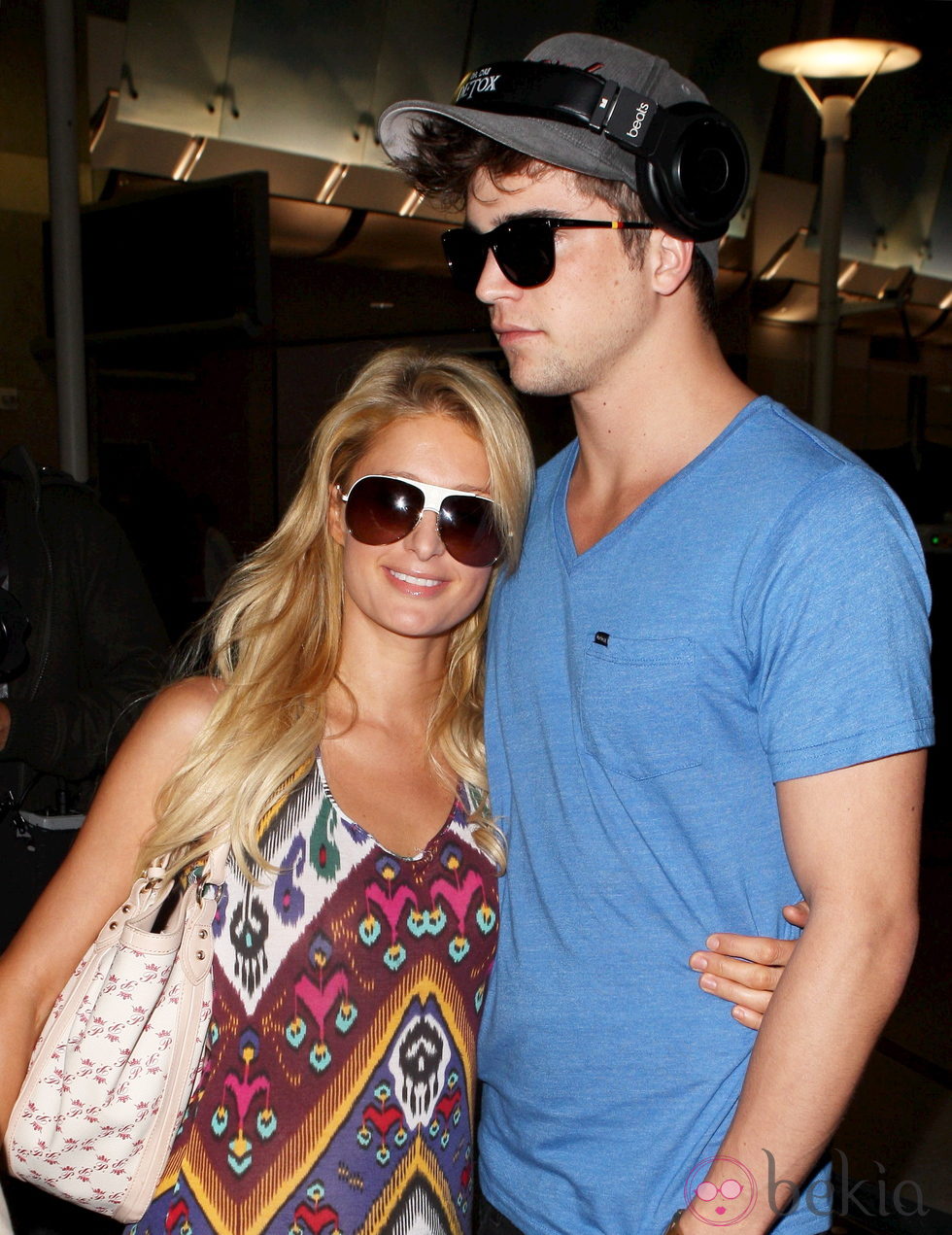 Paris Hilton con su novio River Viiperi