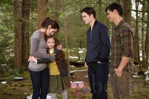 Los personajes de Bella, Renesme, Edward y Jacob en 'Amanecer.Parte 2'