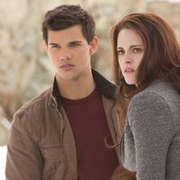 Taylor Lautner y Kristen Stewart en 'Amanecer.Parte2'