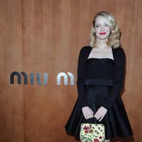 Emma Stone en el desfile de Miu Miu de la Semana de la Moda de París